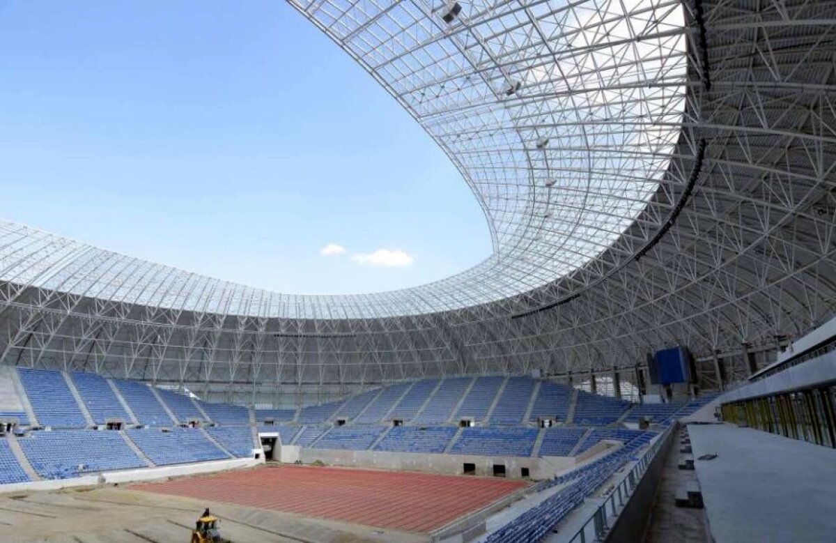 FOTO Imagini spectaculoase de pe noua arenă din Bănie » Stadionul arată superb și în interior