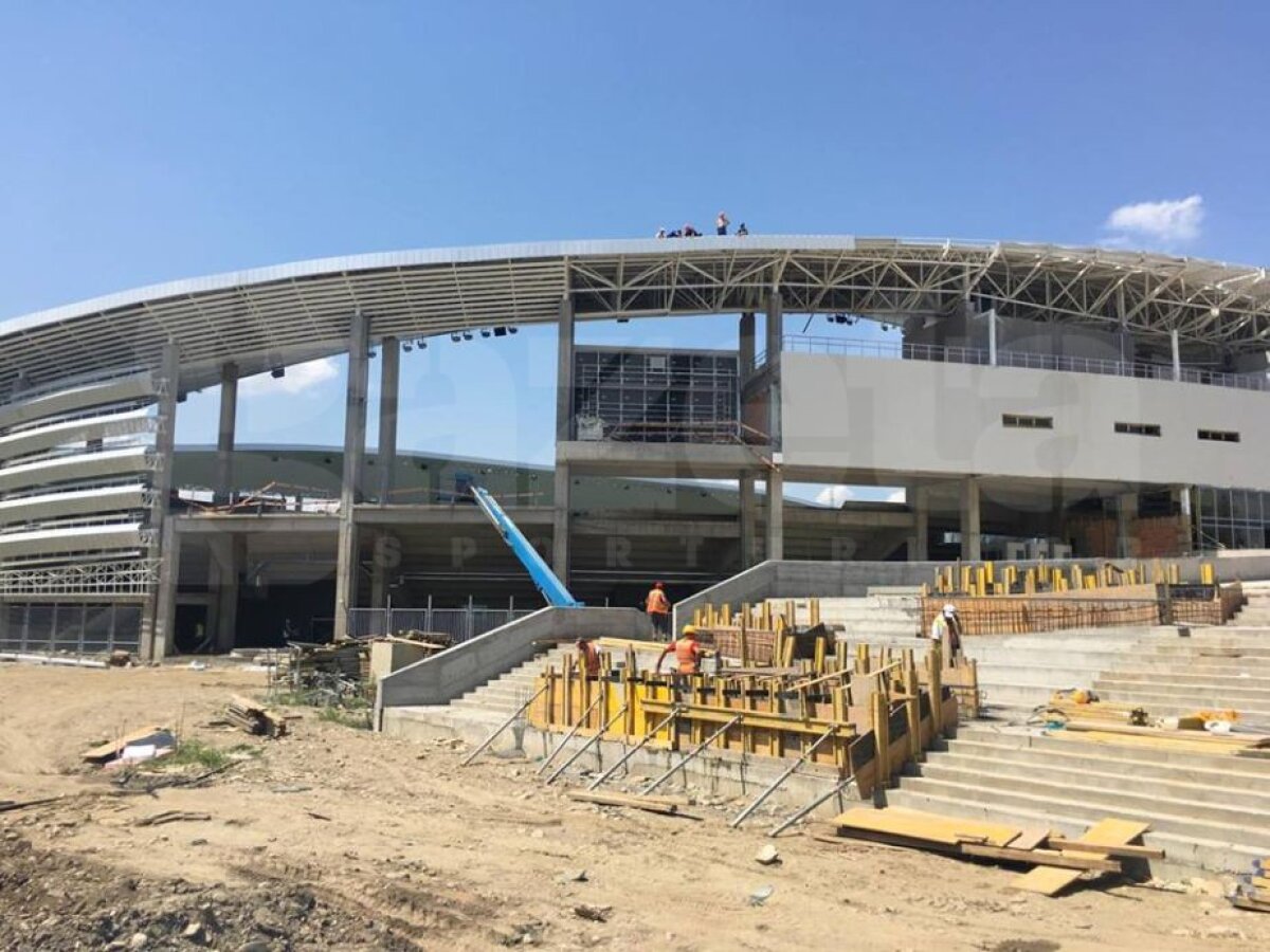 EXCLUSIV VIDEO + FOTO Noi imagini de la unul dintre stadioanele care se construiesc în România! Se pun la punct ultimele detalii la exterior 