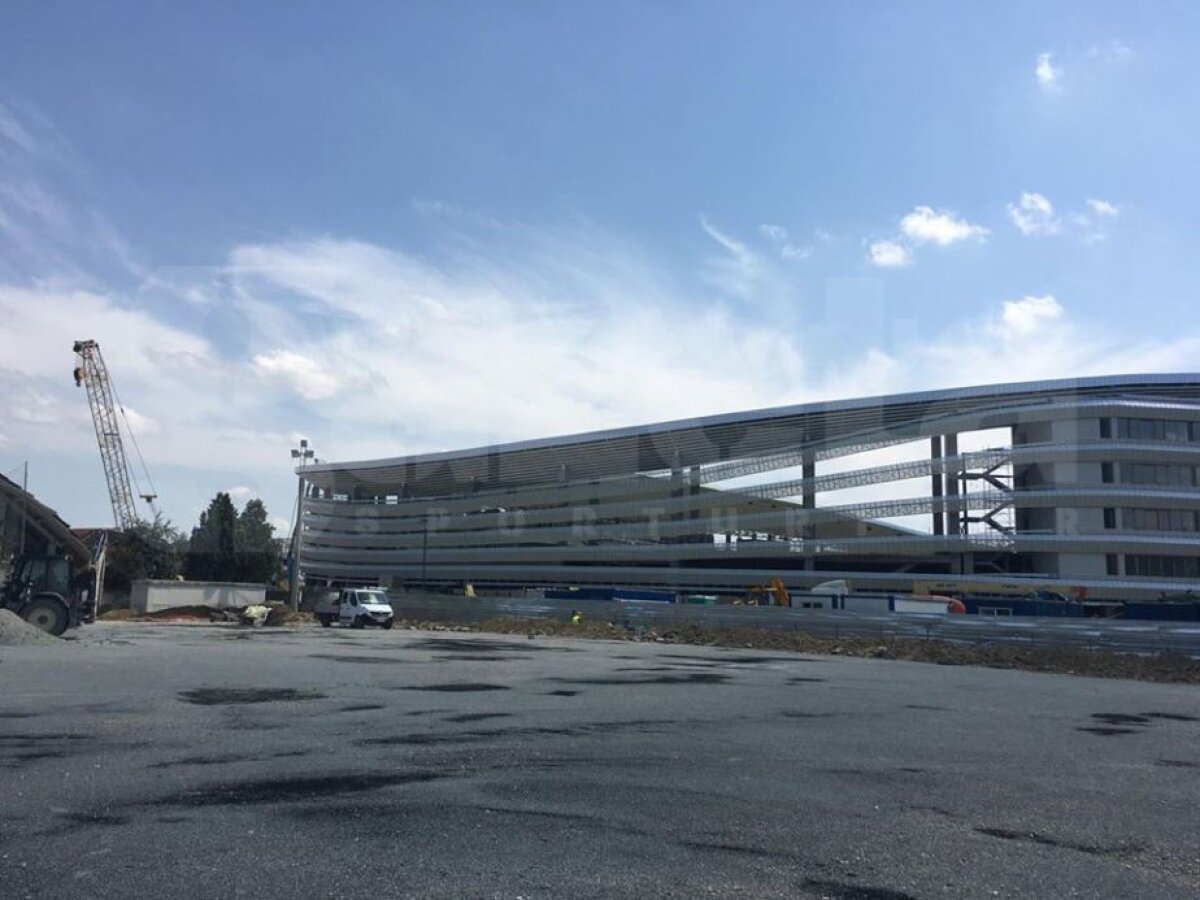 EXCLUSIV VIDEO + FOTO Noi imagini de la unul dintre stadioanele care se construiesc în România! Se pun la punct ultimele detalii la exterior 