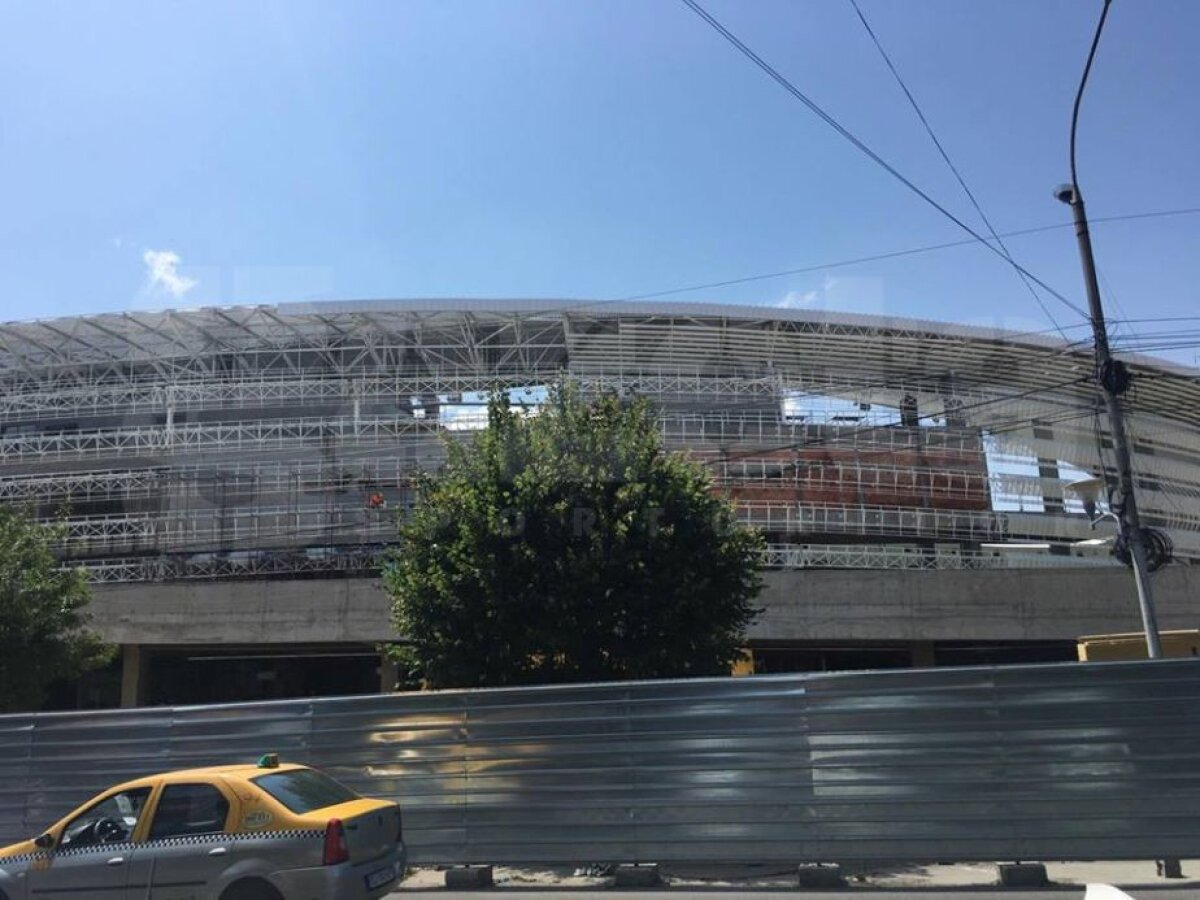 EXCLUSIV VIDEO + FOTO Noi imagini de la unul dintre stadioanele care se construiesc în România! Se pun la punct ultimele detalii la exterior 