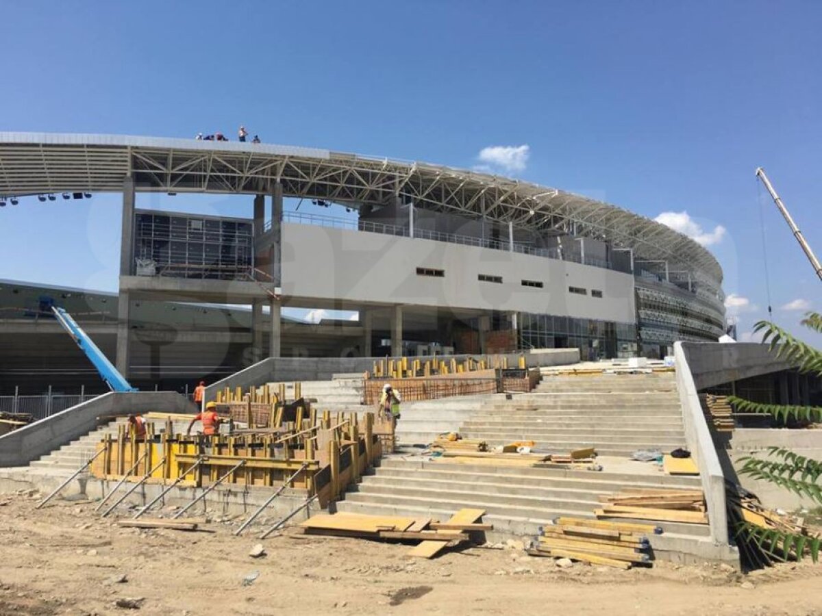 EXCLUSIV VIDEO + FOTO Noi imagini de la unul dintre stadioanele care se construiesc în România! Se pun la punct ultimele detalii la exterior 