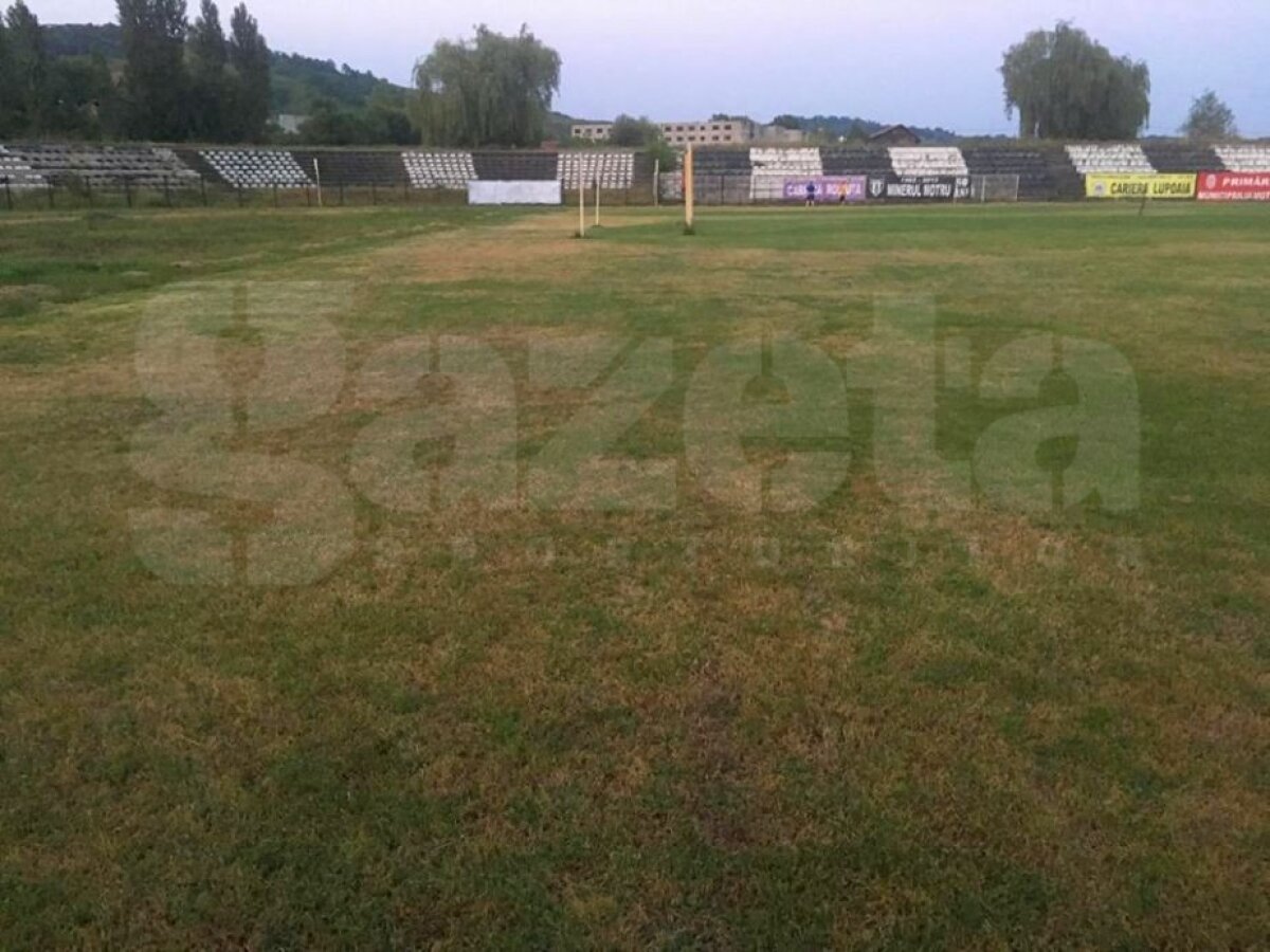 EXCLUSIV VIDEO + FOTO Pandurii se mută la Motru pentru meciurile din Liga a 2-a, dar stadionul e în paragină! Conducerea clubului dă asigurări: "Cosmetizăm arena până începe sezonul"