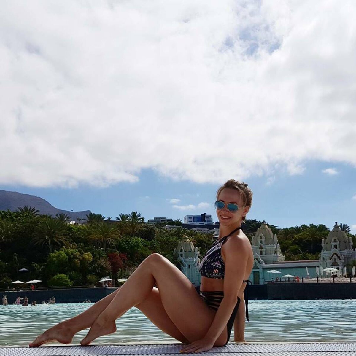 FOTO Nu și-a pierdut îndemânarea! Sandra Izbașa a refăcut în vacanță un exercițiu spectaculos din gimnastică