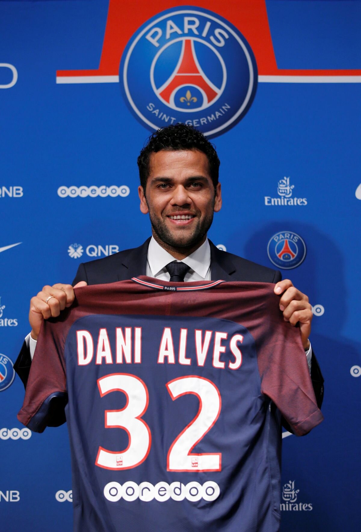 VIDEO&FOTO E oficial! Dani Alves i-a spulberat visele lui Pep și a semnat cu PSG: ”Vreau să devin campion”