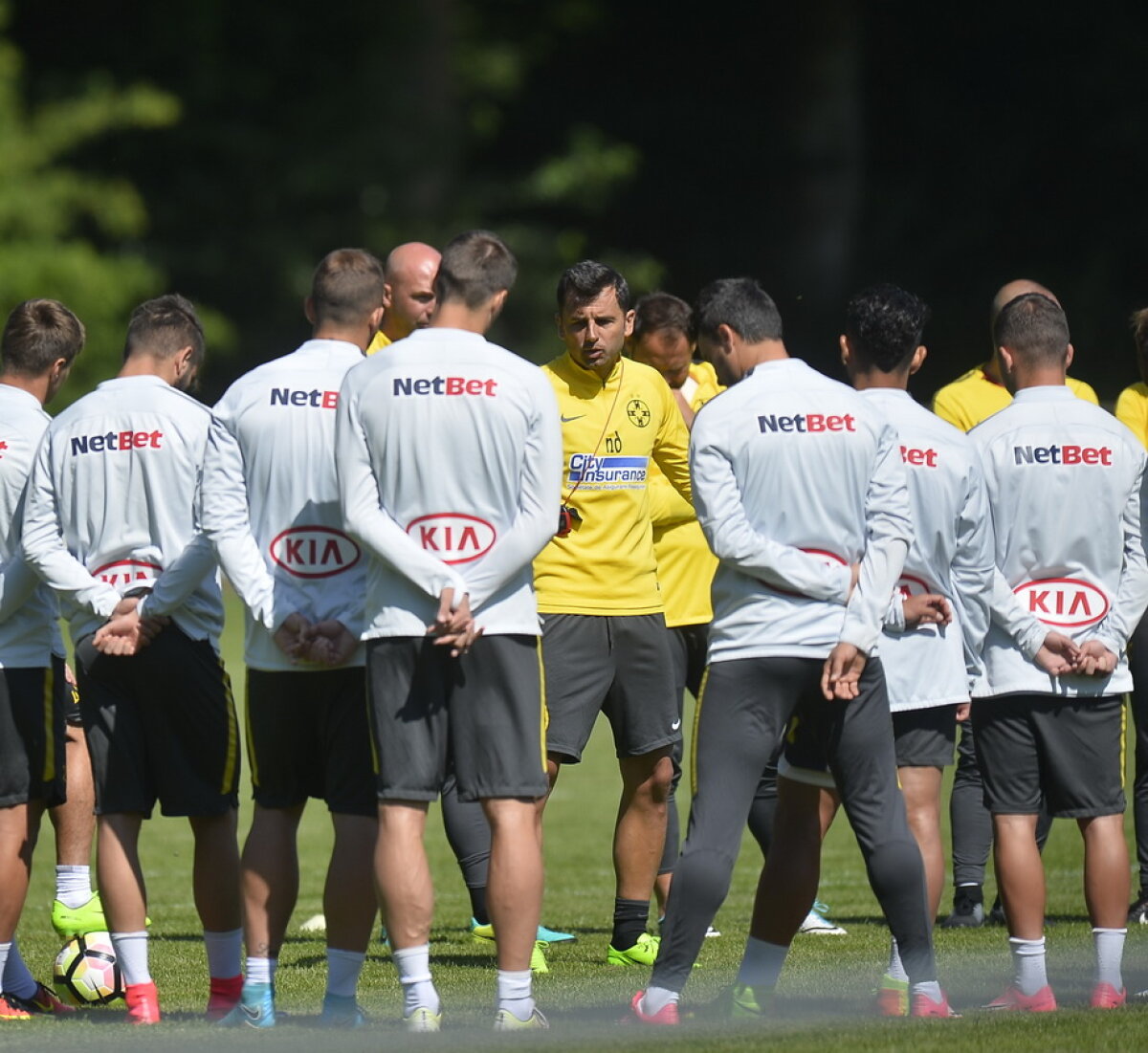 EXCLUSIV FOTO Gazeta vă prezintă în premieră cum arată tricourile în care FCSB va juca meciurile din acest sezon!