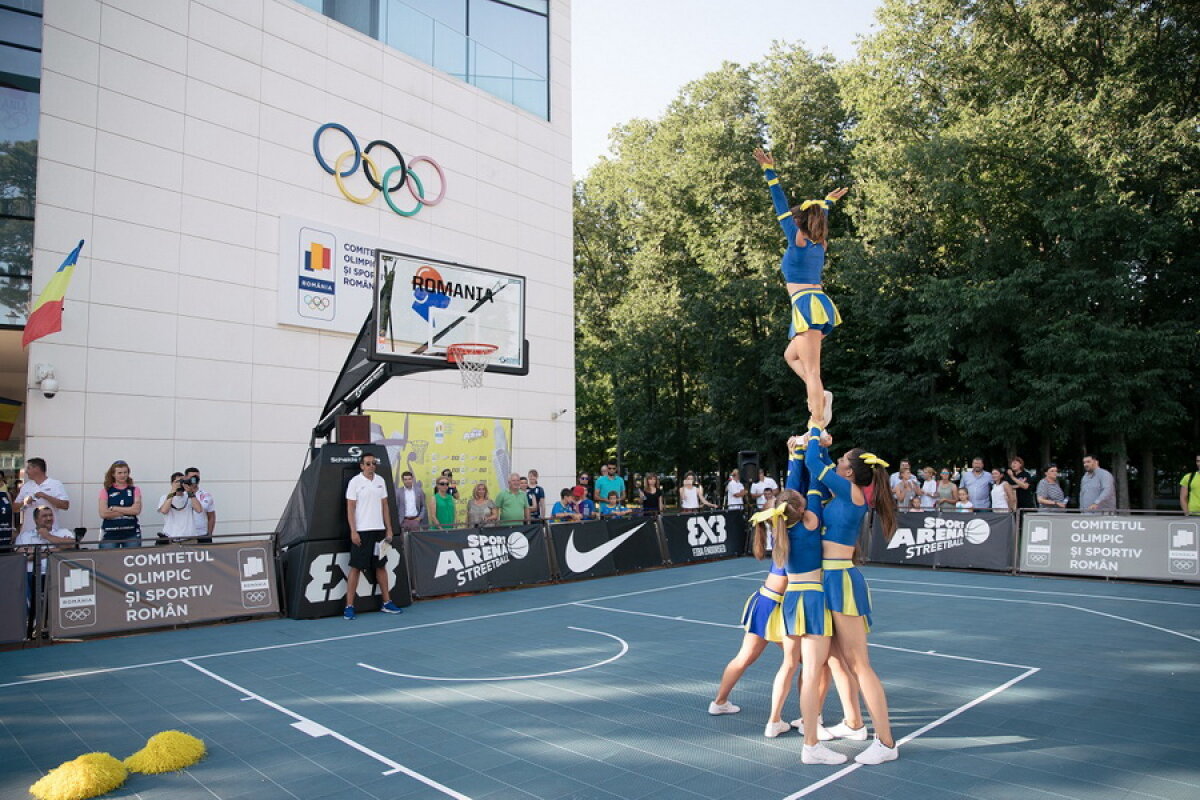 GALERIE FOTO Sportivii de legendă ai României s-au întrecut pe terenul de baschet » Mihai Covaliu a făcut spectacol în fața sediului COSR!