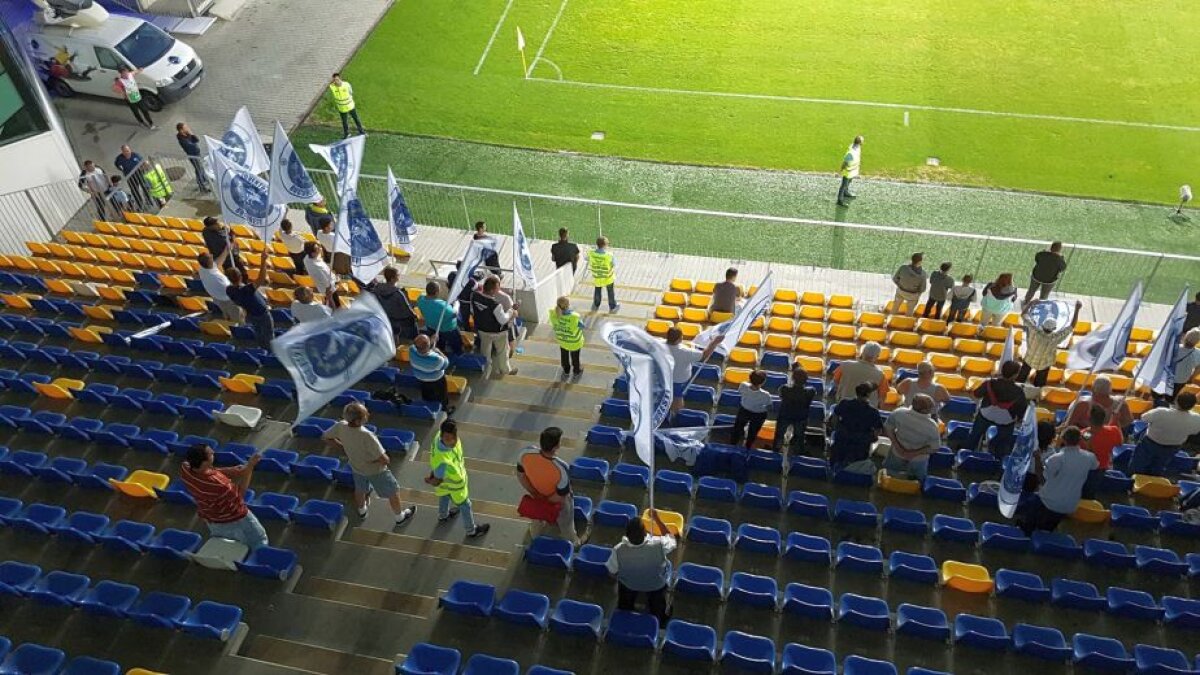 VIDEO+FOTO 7.000 de spectatori la primul meci al lui Juventus în Liga 1! 2.000 de "câini" fac spectacol în peluză