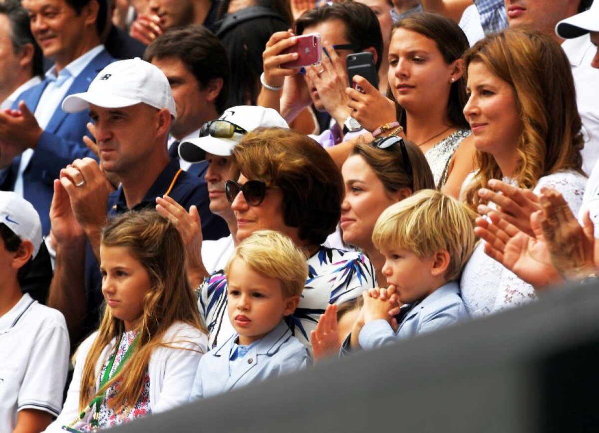 ROGER FEDERER, UNICUL! Victorie fără istoric la Wimbledon și record absolut, 8 turnee la Londra, 19 Grand Slam-uri! + o performanță nemaivăzută de 41 de ani