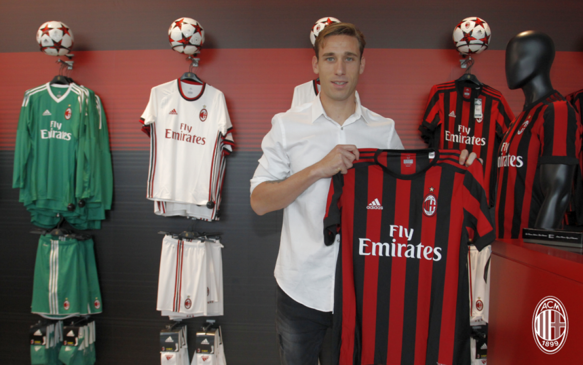 VIDEO Gafă incredibilă comisă de noul jucător adus de AC Milan!