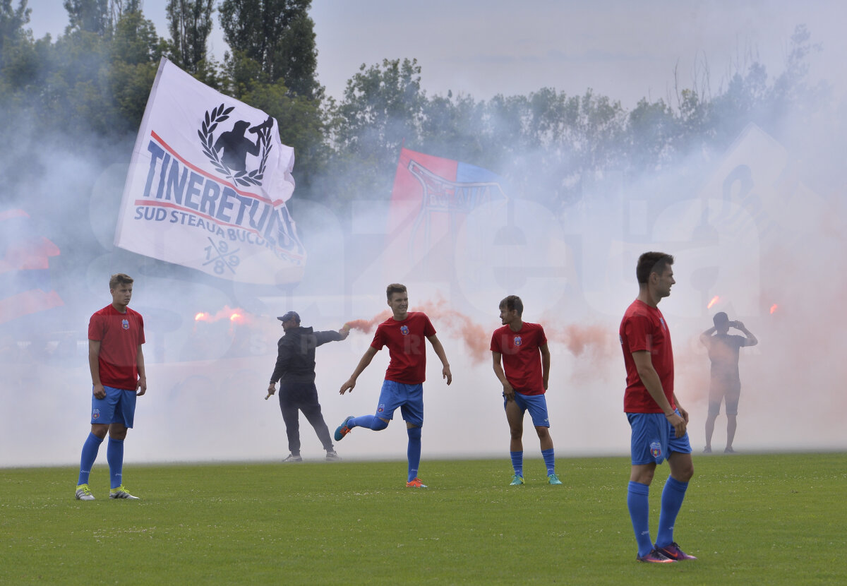 VIDEO + FOTO Primul antrenament pentru Steaua! Sute de fani au venit în Ghencea pentru a susține echipa