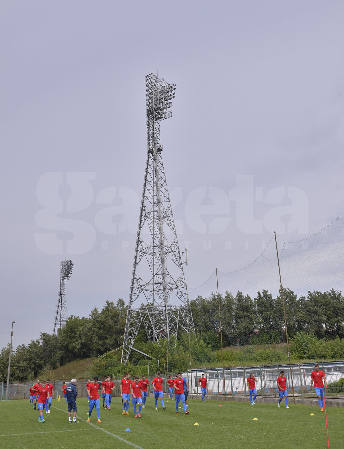 VIDEO + FOTO Primul antrenament pentru Steaua! Sute de fani au venit în Ghencea pentru a susține echipa