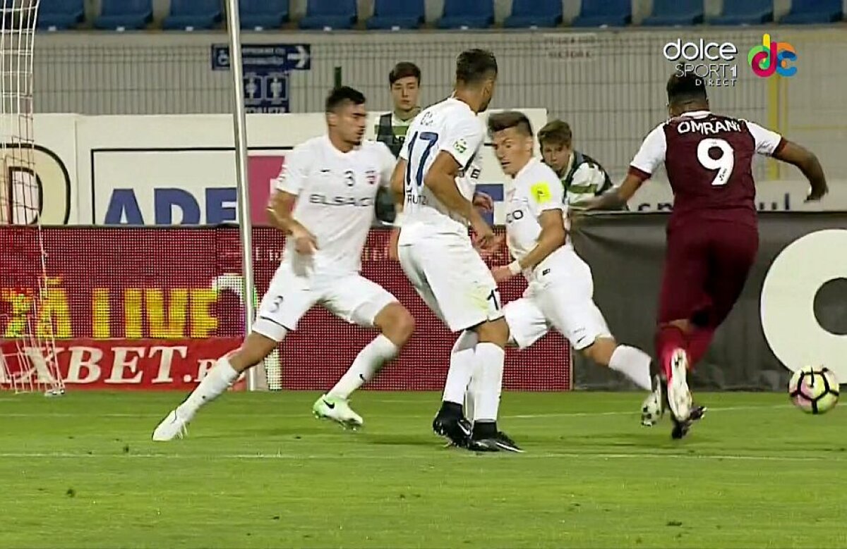 FOTO Dan Petrescu a luat foc pe marginea terenului, după ce Omrani a văzut "roșu": "Am pierdut clar două puncte din cauza arbitrului!"