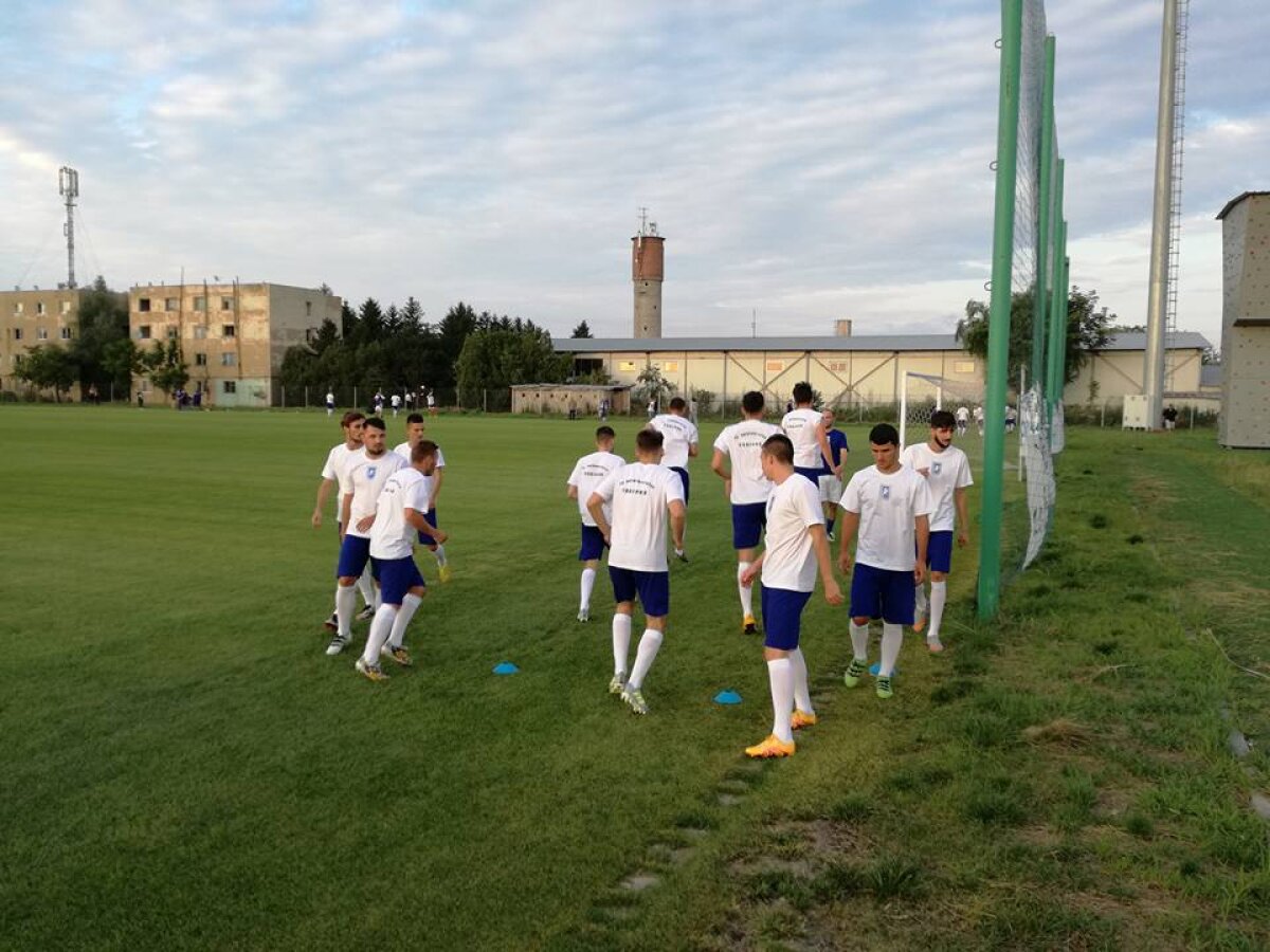 VIDEO+FOTO Start pentru noua FC U Craiova » Atmosferă incendiară la primul antrenament + Ce buget va avea echipa