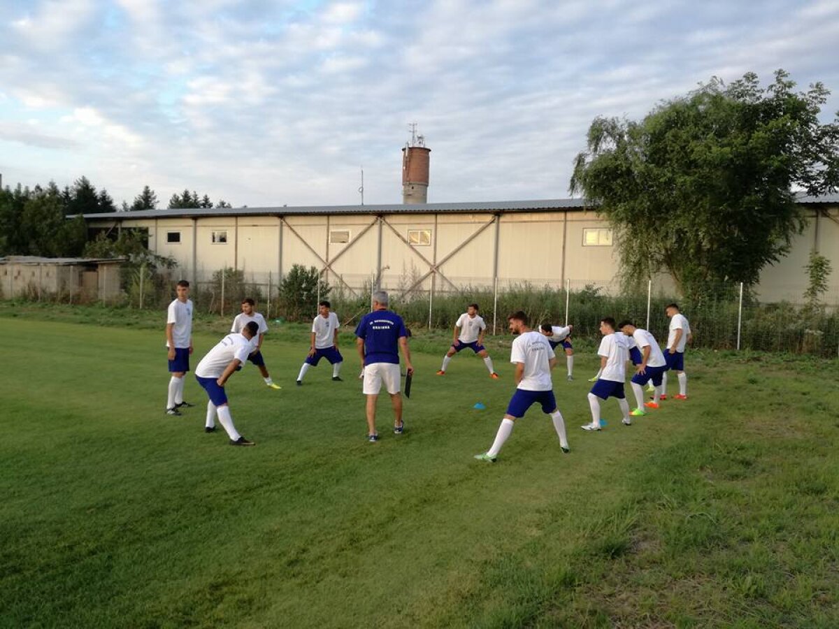 VIDEO+FOTO Start pentru noua FC U Craiova » Atmosferă incendiară la primul antrenament + Ce buget va avea echipa