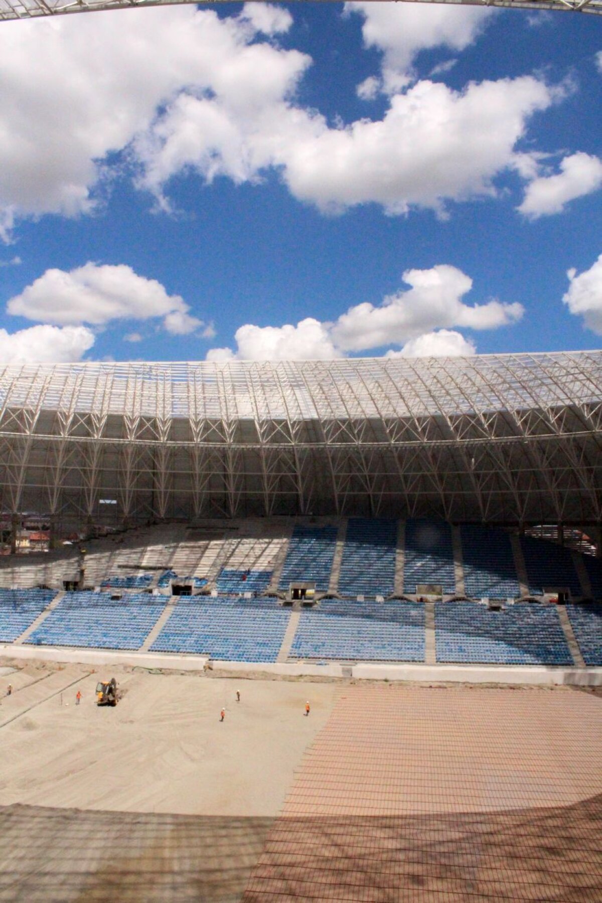 GALERIE FOTO Imagini impresionante cu stadionul din Craiova » Când va fi pus gazonul și când va fi gata arena