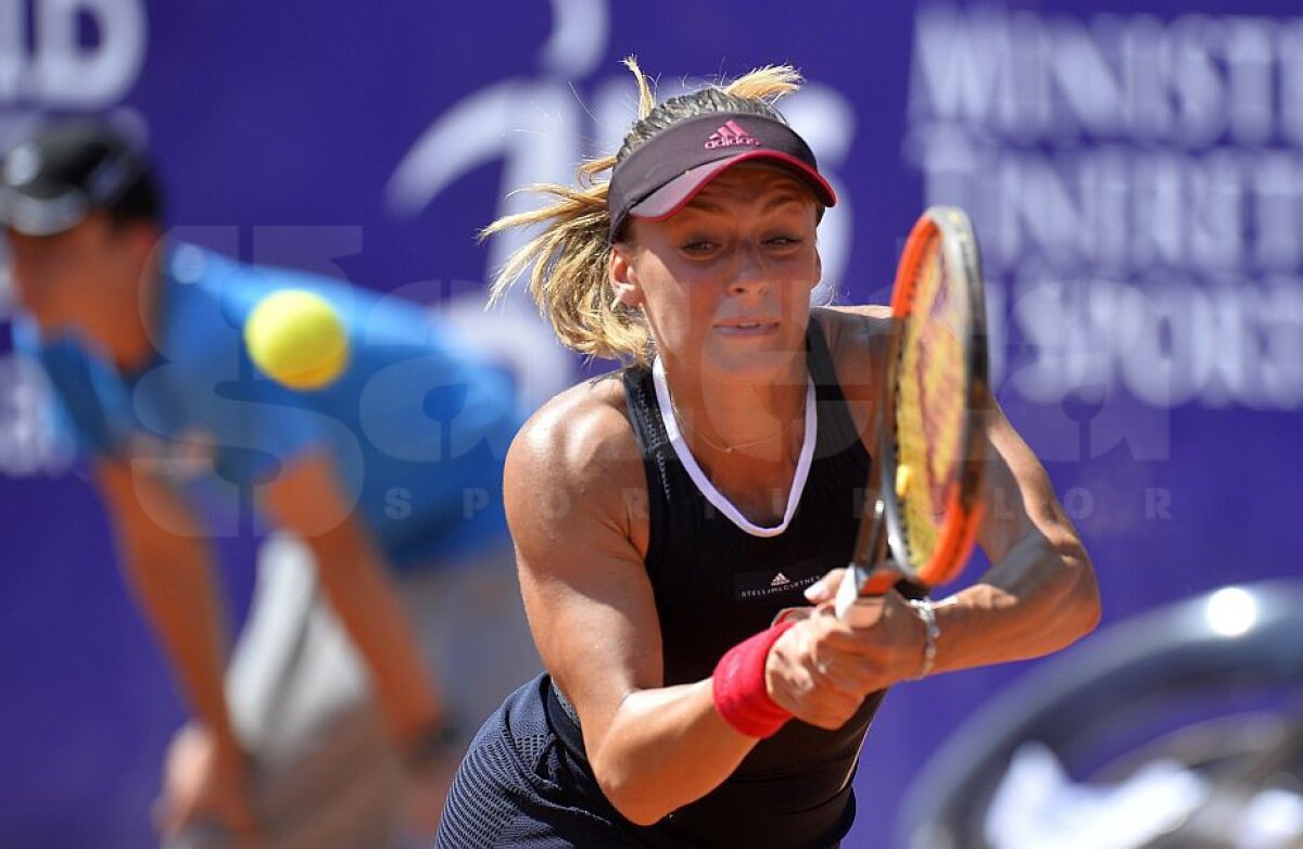 FOTO Victorie pentru Ana Bogdan, în meciul cu Sorana Cîrstea de la Bucharest Open » Urmează meciul Irinei Begu