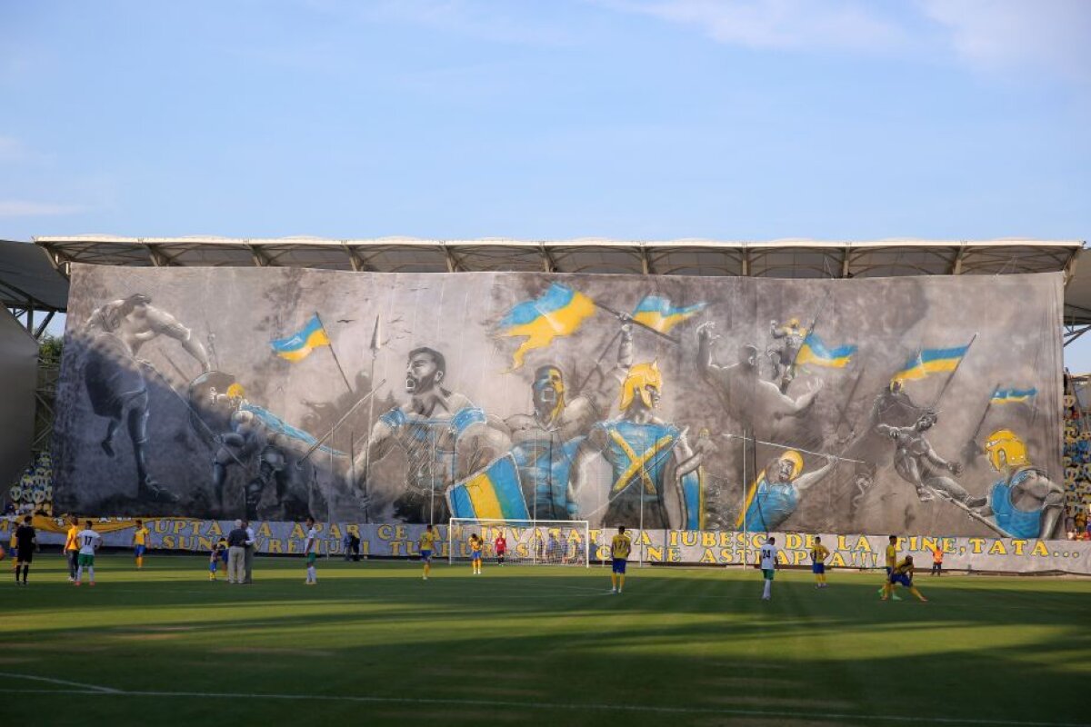 FOTO Povestea unei scenografii memorabile » Artizanii show-ului grandios de la promovarea Petrolului în L3 dezvăluie cum se construiește și cât costă o reprezentație de excepție a tribunelor