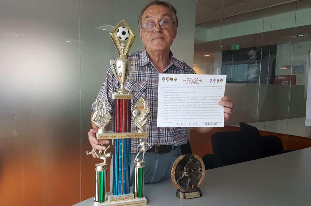 VIDEO + FOTO Cel mai excentric fan FCSB! La 76 de ani a venit de la New York să vadă meciul cu Plzen și să le dea jucătorilor un trofeu de jumătate de metru