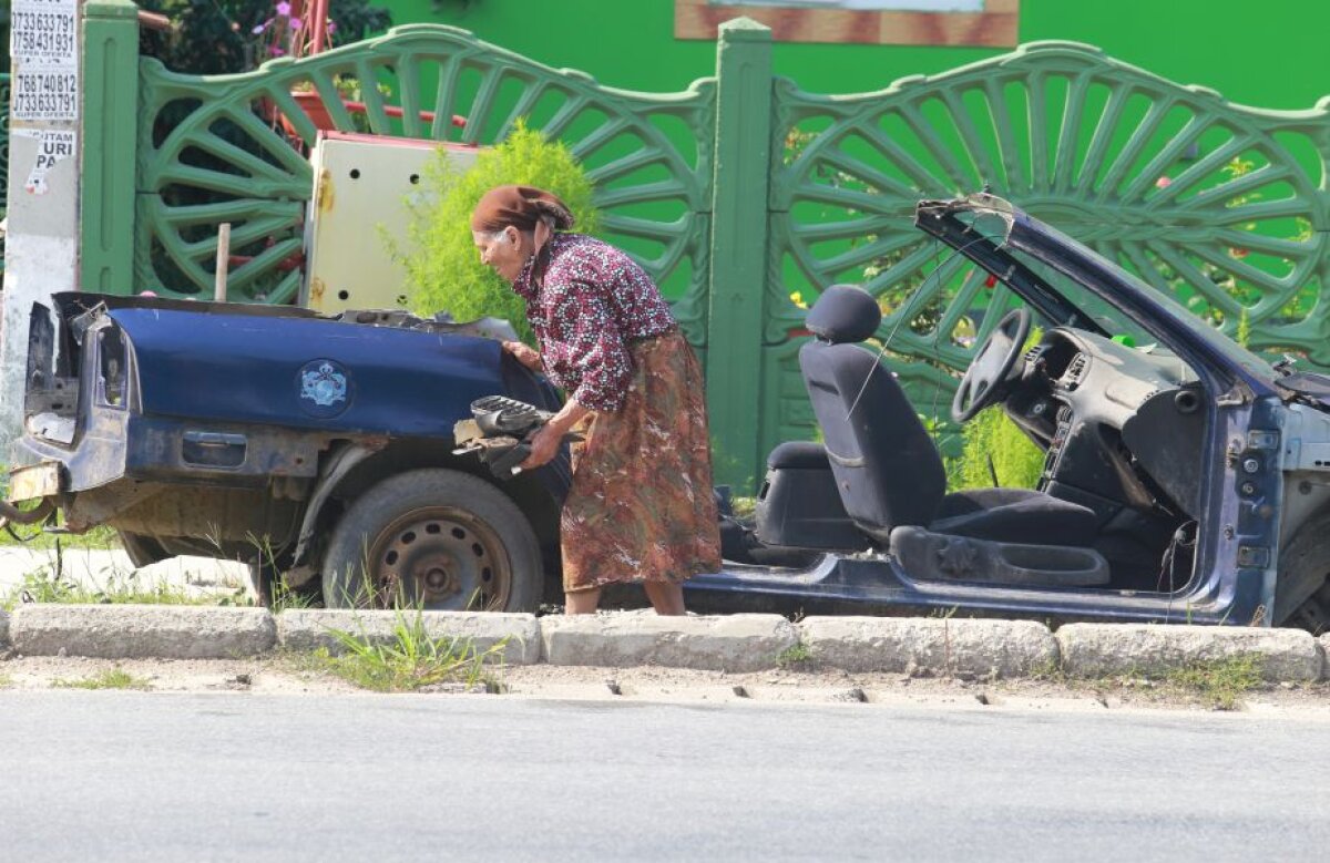 Donnarumma prin Strehaia, Filiași și Ghelmegioaia » Gazeta a urmat drumul pe care-l va face joi AC Milan pe ruta Craiova - Ișalnița - Filiași - Strehaia - Drobeta Turnu Severin