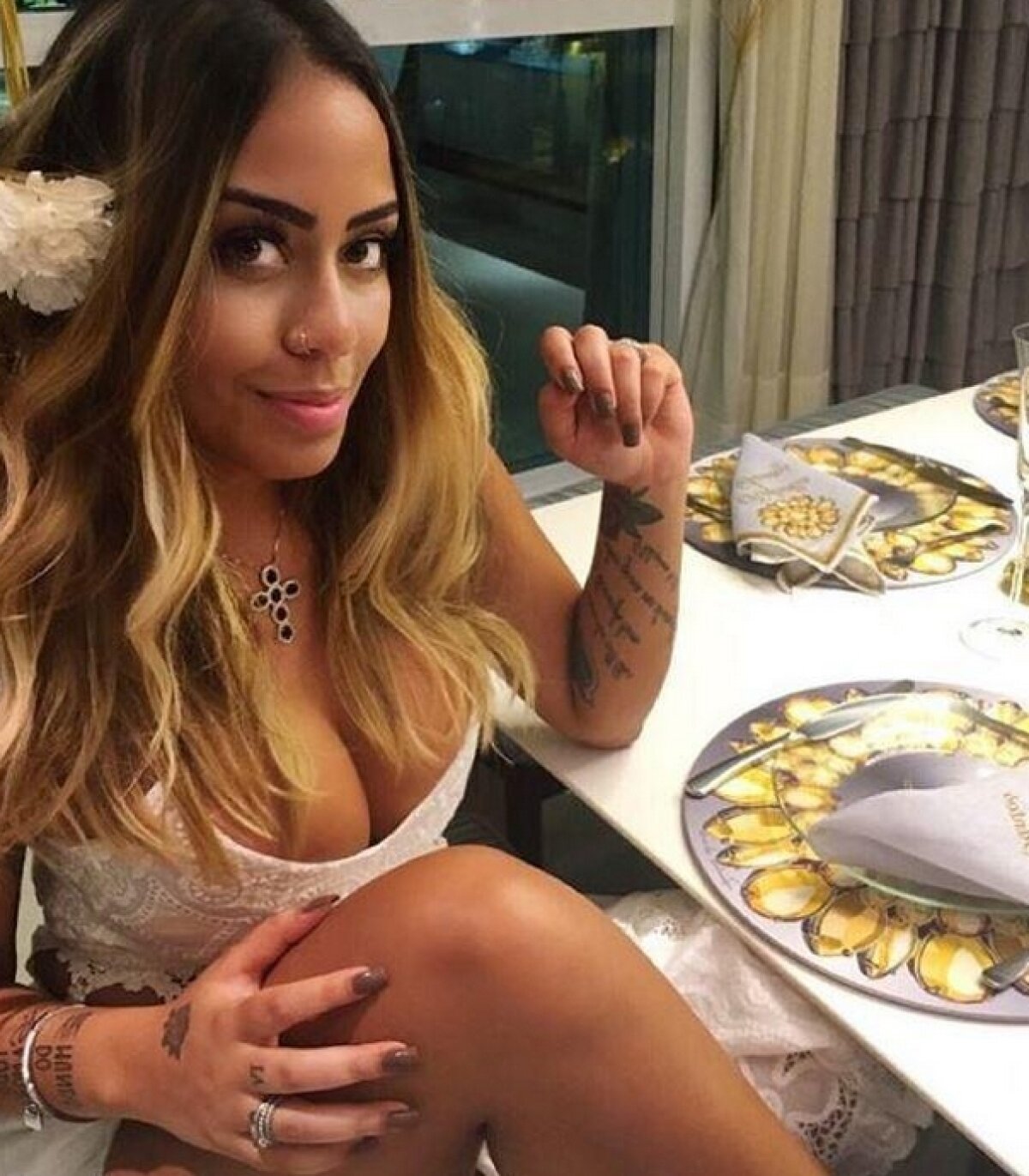 FOTO Genă de familie » Neymar are o soră care adoră să pozeze sexy