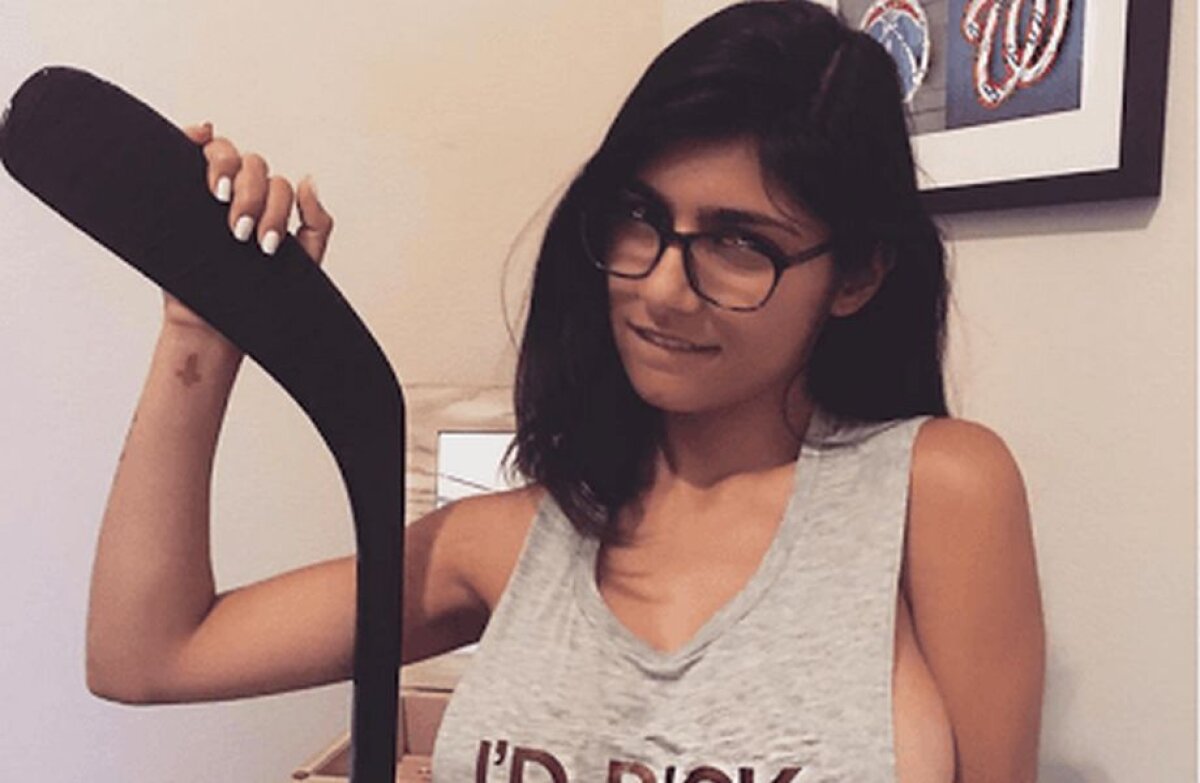 VIDEO Mia Khalifa a făcut o recenzie fierbinte a filmului ”Dunkirk”. Reacțiile fanilor
