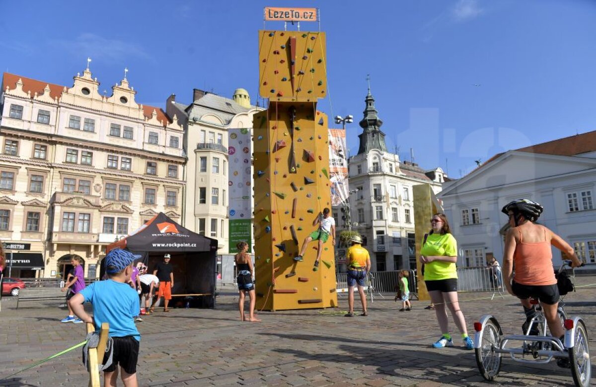 GALERIE FOTO Corespondență GSP din Plzen » FCSB atacă play-off-ul în "Piteștiul" cu berea mai ieftină decât apa plată