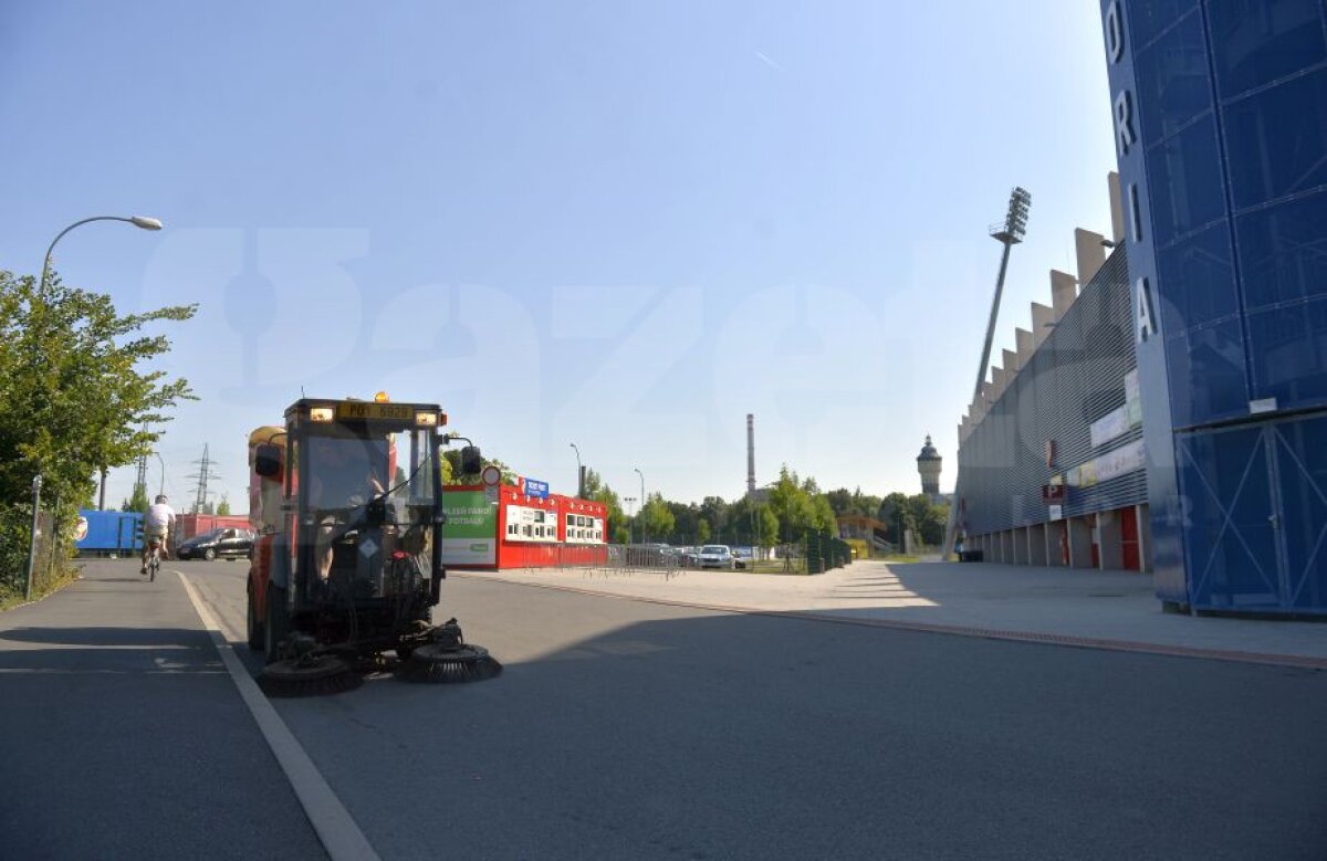 GALERIE FOTO + VIDEO Corespondență din Plzen » FCSB mizează pe o galerie numeroasă în Cehia. Probleme întâmpinate de suporterii români