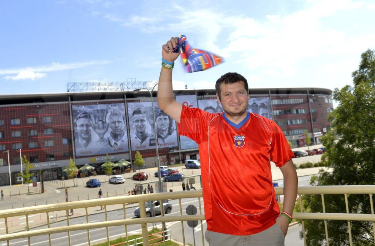 GALERIE FOTO Corespondență din Plzen » Între baze de date și fotbal. FCSB va avea un suporter deosebit la meciul cu Plzen: "Ne calificăm sigur! Cehii nu-s așa buni pe cât vor să pară"