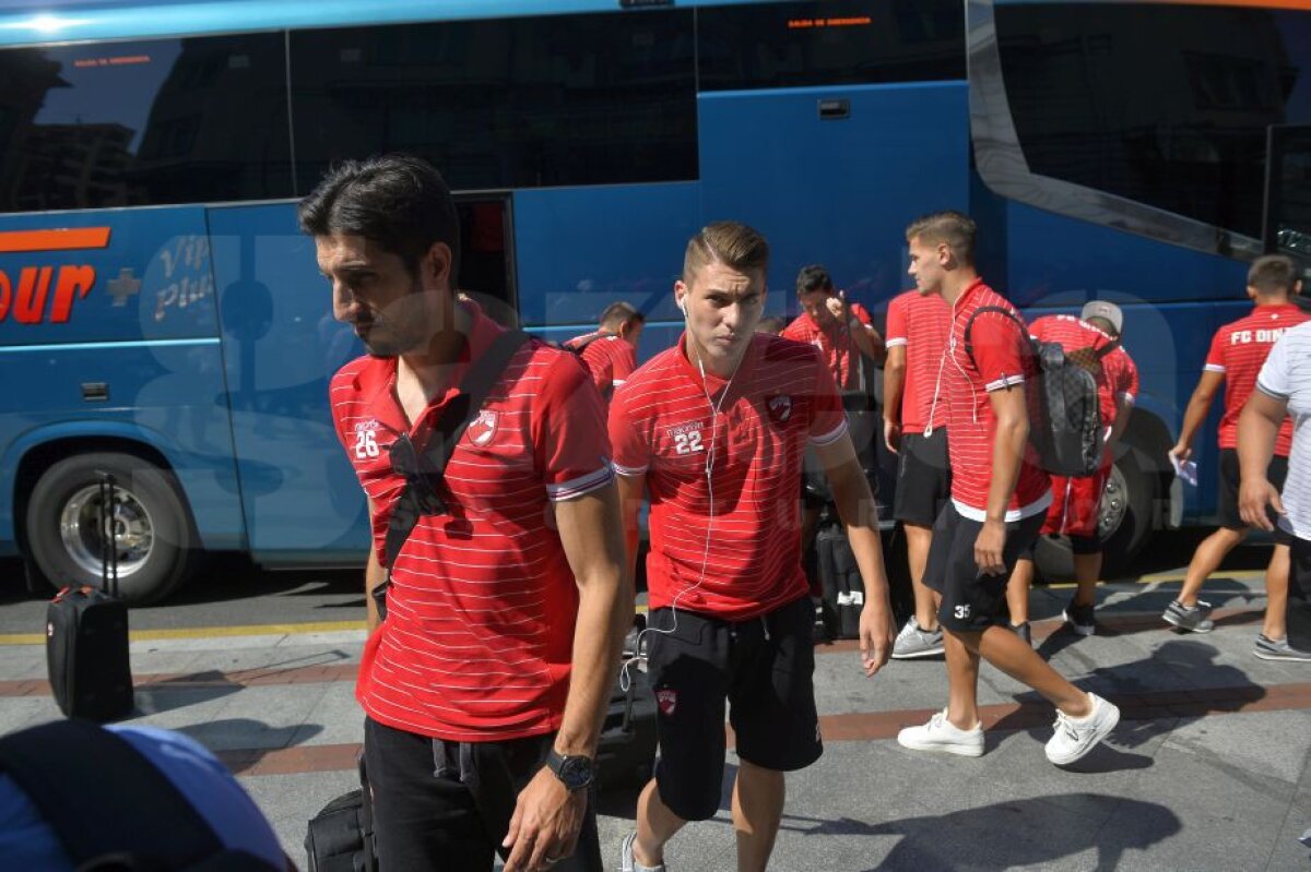 Corespondență din Bilbao // VIDEO + FOTO Jucătorii "câinilor" au ajuns în Spania » Soțiile lor au făcut senzație + Fanii i-au așteptat la aeroport