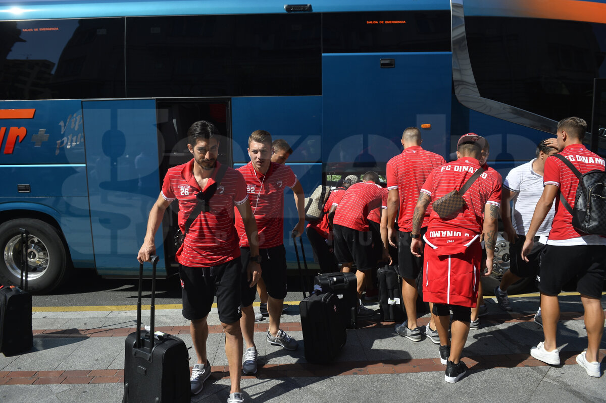 Corespondență din Bilbao // VIDEO + FOTO Jucătorii "câinilor" au ajuns în Spania » Soțiile lor au făcut senzație + Fanii i-au așteptat la aeroport