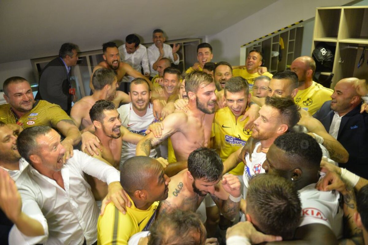 Plzen - FCSB 1-4 // FOTO direct din vestiarul celor de la FCSB » Imaginile bucuriei după o seară magică