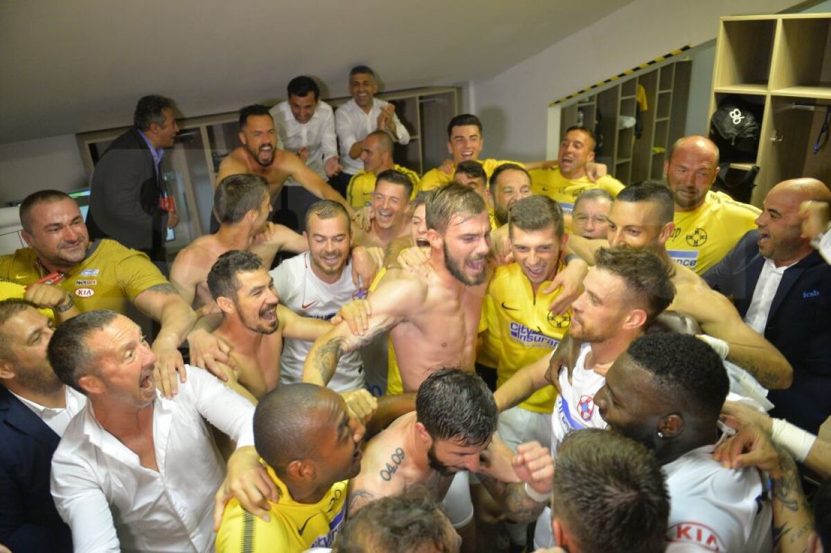 Plzen - FCSB 1-4 // FOTO direct din vestiarul celor de la FCSB » Imaginile bucuriei după o seară magică