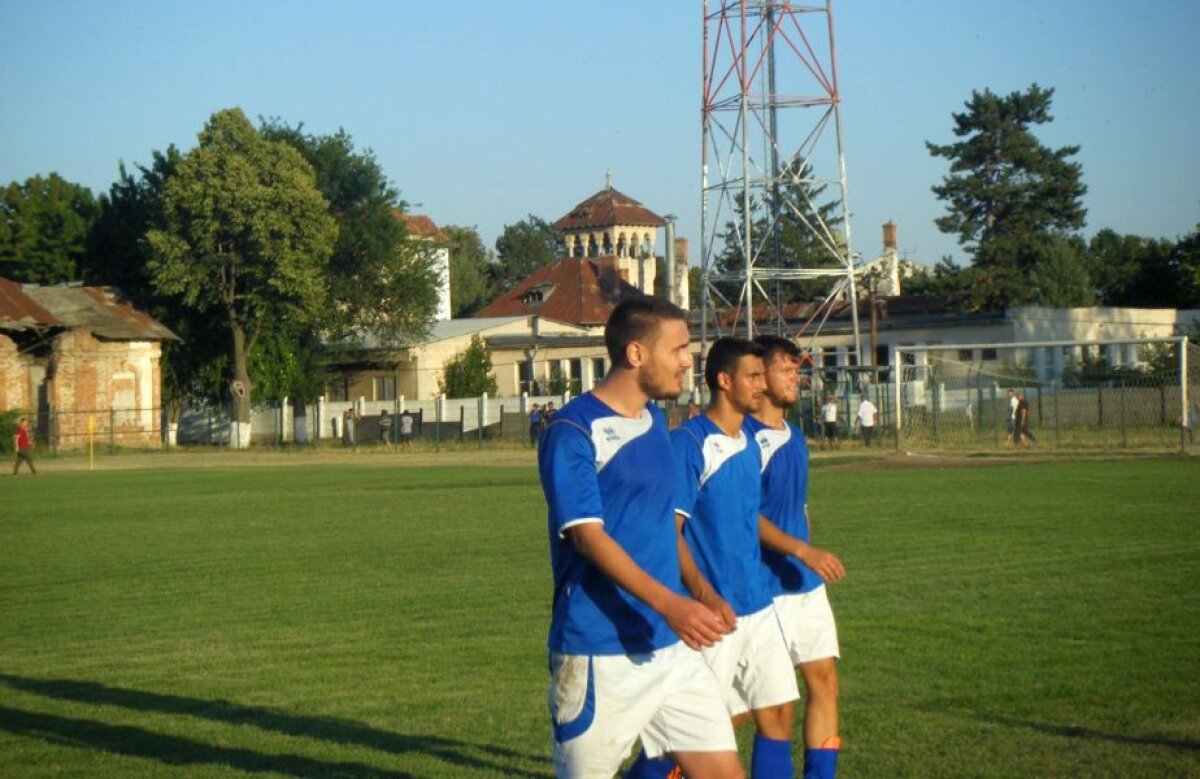 VIDEO+FOTO "1500 de oameni" la ultimul amical al lui FC U Craiova » Alb-albaștrii au făcut scor cu o viitoare adversară din serie