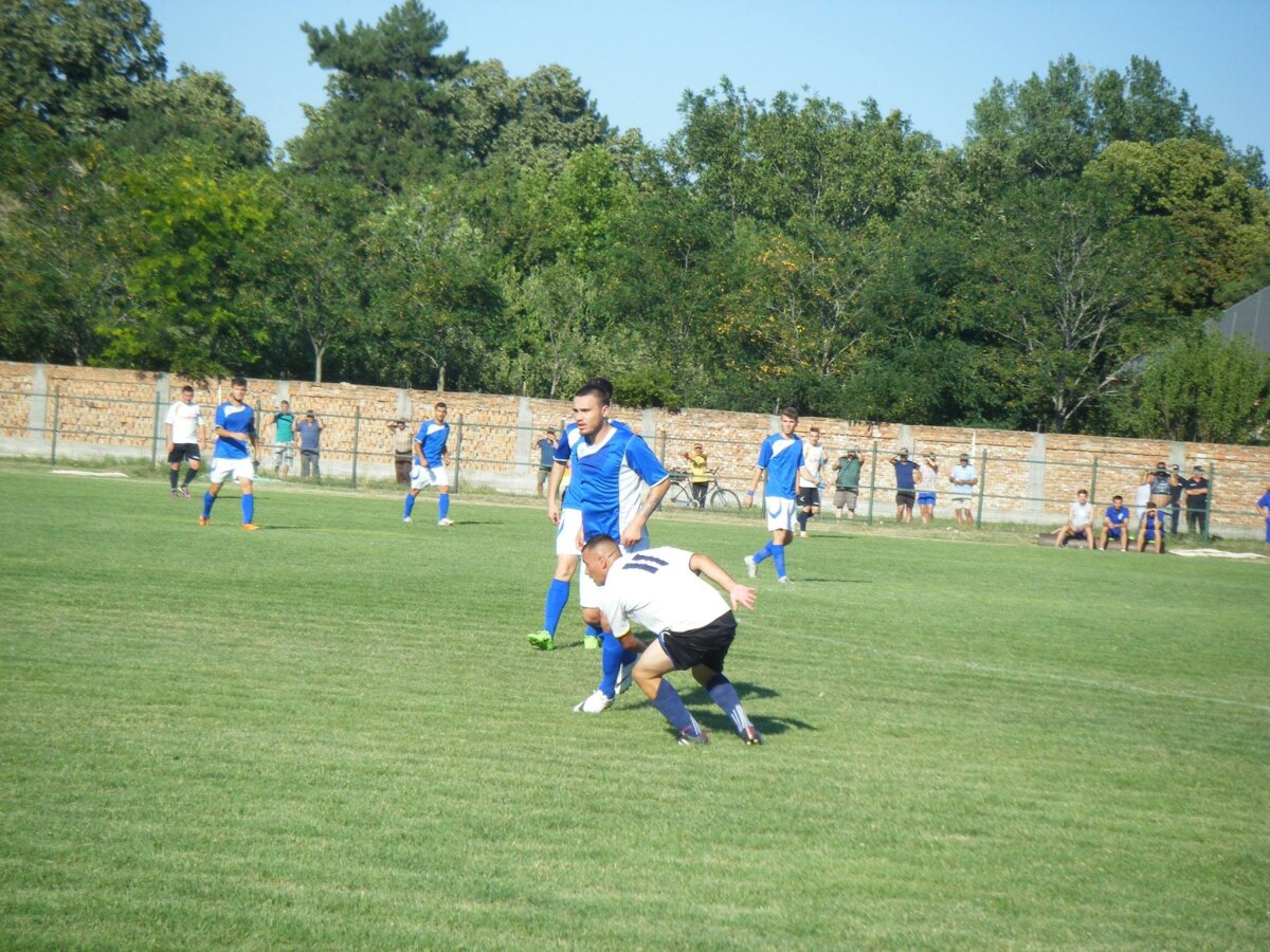 VIDEO+FOTO "1500 de oameni" la ultimul amical al lui FC U Craiova » Alb-albaștrii au făcut scor cu o viitoare adversară din serie