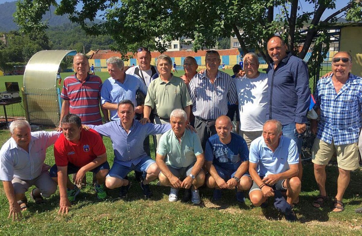 FOTO Petrolul și Oțelul joacă finala turneului "Nicolae Pescaru", la care mai participă CSA Steaua și Steagul Roșu Brașov