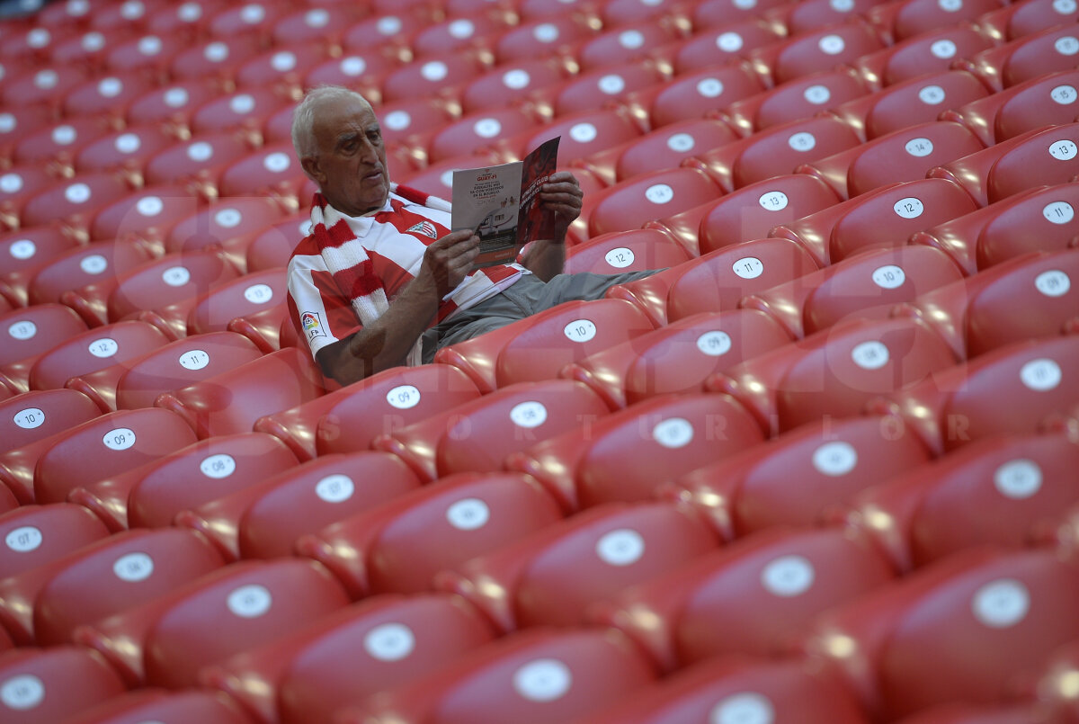 FOTO + VIDEO Athletic Bilbao - Dinamo // Vulcanul roșu » Dinamoviștii joacă la Bilbao într-o atmosferă electrizantă. Nici PCH nu s-a lăsat mai prejos
