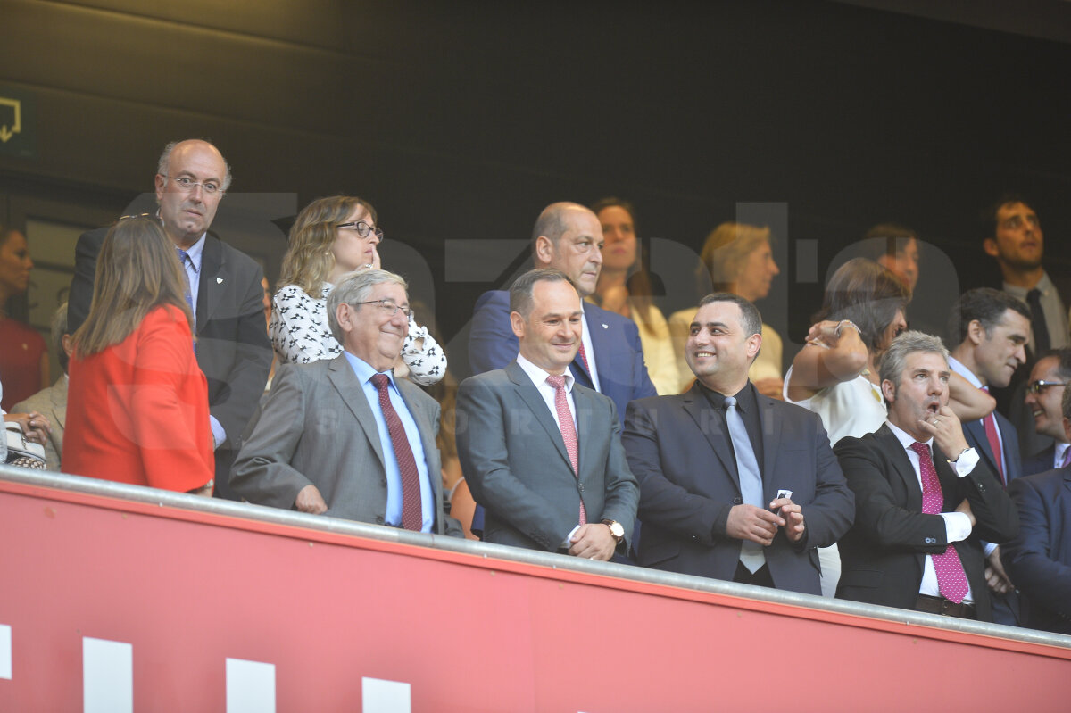 FOTO + VIDEO Athletic Bilbao - Dinamo // Vulcanul roșu » Dinamoviștii joacă la Bilbao într-o atmosferă electrizantă. Nici PCH nu s-a lăsat mai prejos