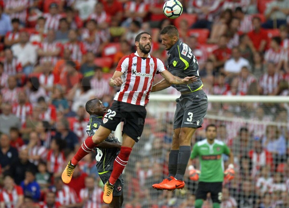 FOTO + VIDEO Athletic Bilbao - Dinamo // Vulcanul roșu » Dinamoviștii joacă la Bilbao într-o atmosferă electrizantă. Nici PCH nu s-a lăsat mai prejos