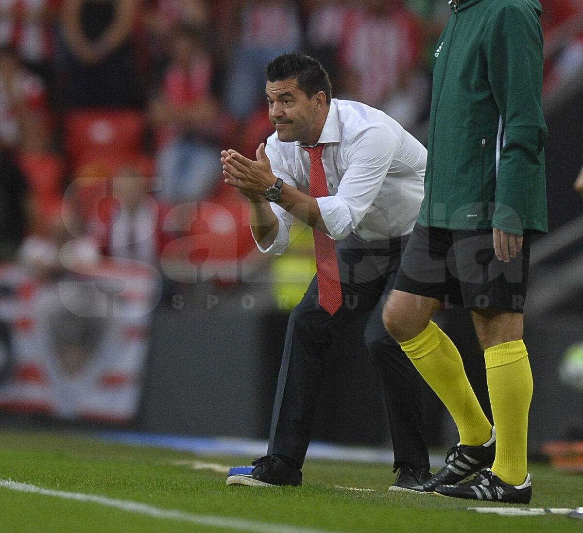 FOTO + VIDEO Athletic Bilbao - Dinamo // Vulcanul roșu » Dinamoviștii joacă la Bilbao într-o atmosferă electrizantă. Nici PCH nu s-a lăsat mai prejos