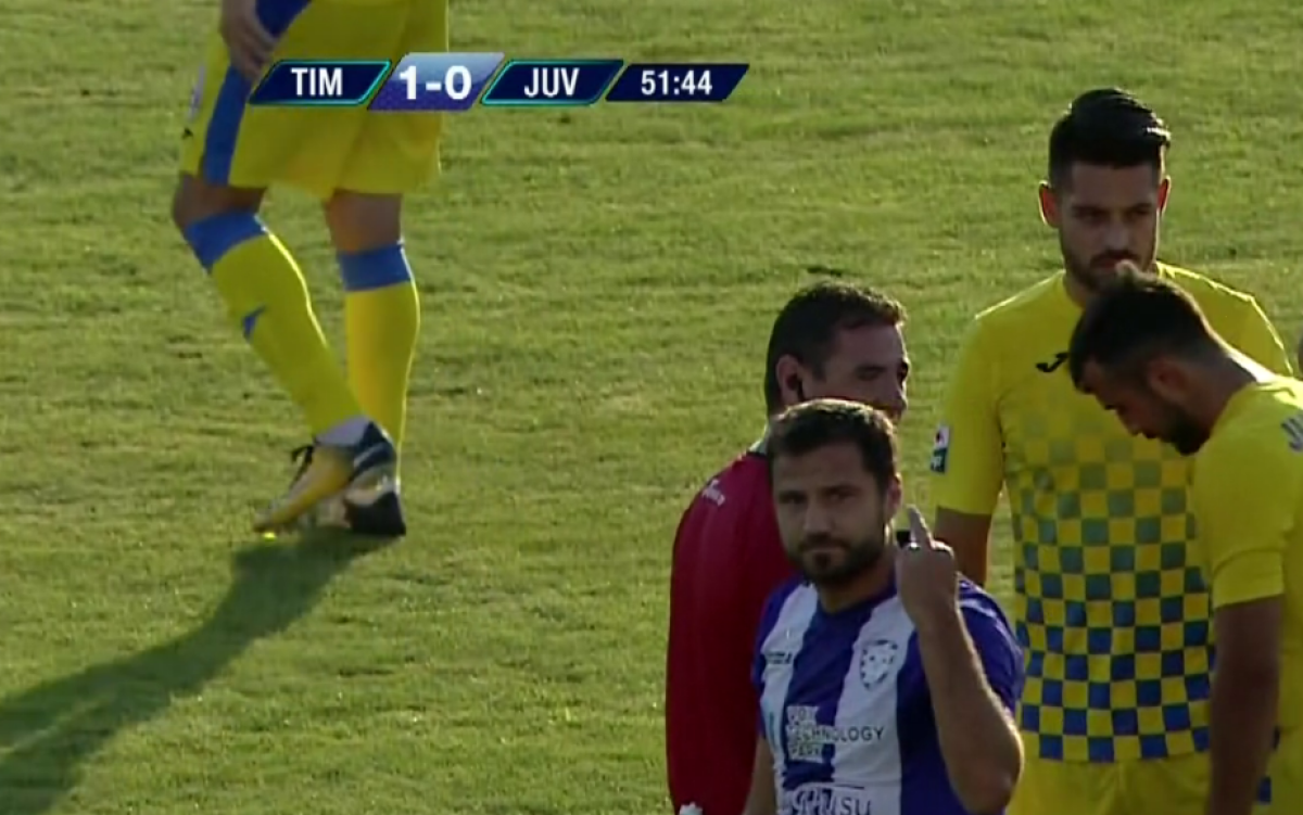 GALERIE FOTO Obscenități pe Bega: ce s-a întâmplat în minutul 51 al primului meci al etapei