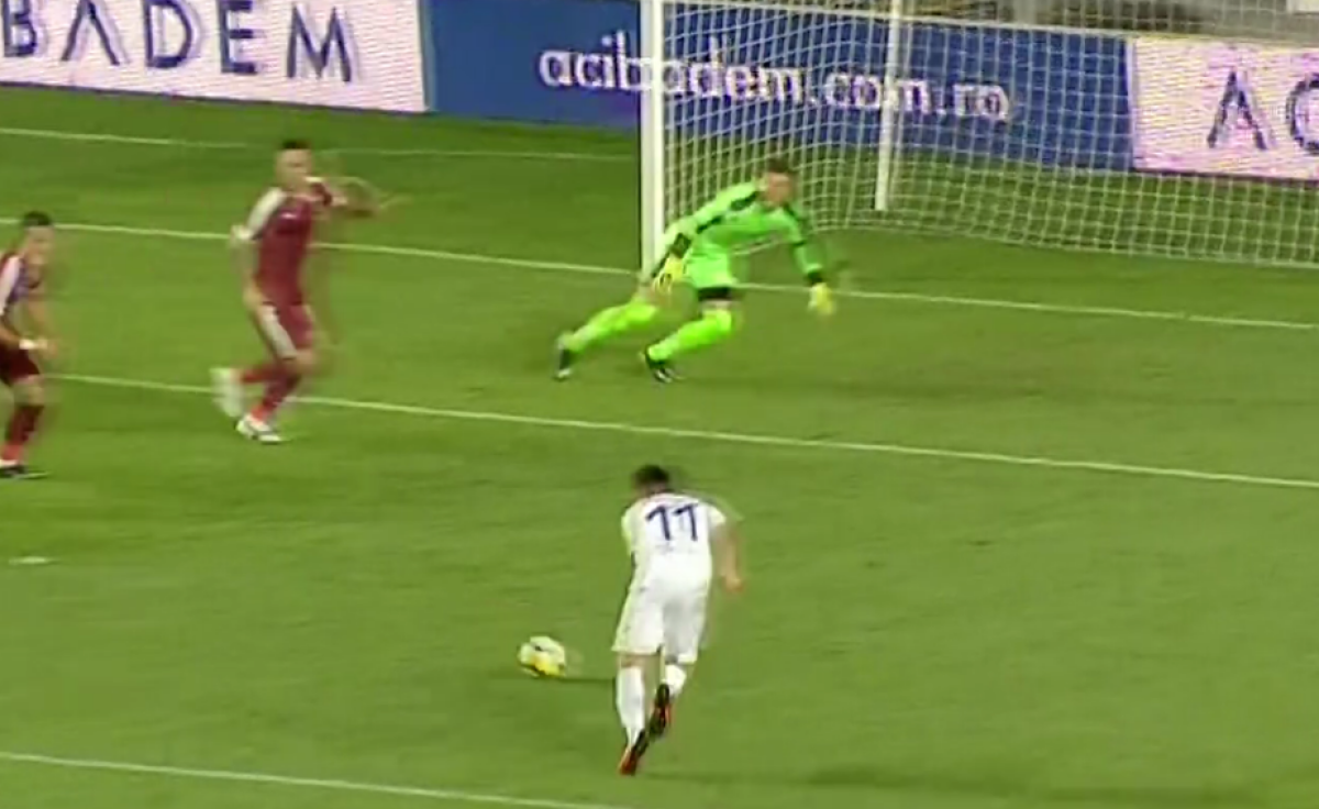 GALERIE FOTO A căzut în cap! :D » "Perla Ligii 1" a irosit o ocazie uriașă și s-a făcut de râs