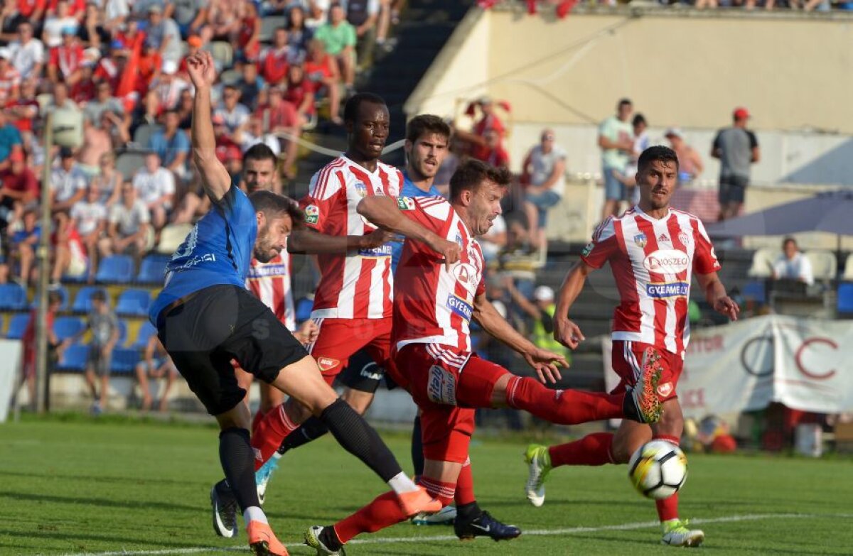 FOTO + VIDEO Sepsi - Viitorul 1-0 » Campioana în vrie: trupa lui Hagi, bătută și de nou-promovată! Florinel Coman a comis-o din nou