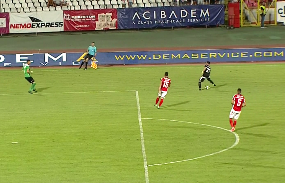 VIDEO+FOTO Dinamo - Gaz Metan 3-1 // Fază penibilă » 4 dinamoviști s-au făcut de râs în apărare!