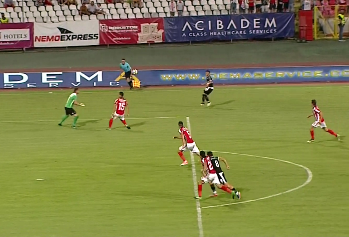 VIDEO+FOTO Dinamo - Gaz Metan 3-1 // Fază penibilă » 4 dinamoviști s-au făcut de râs în apărare!