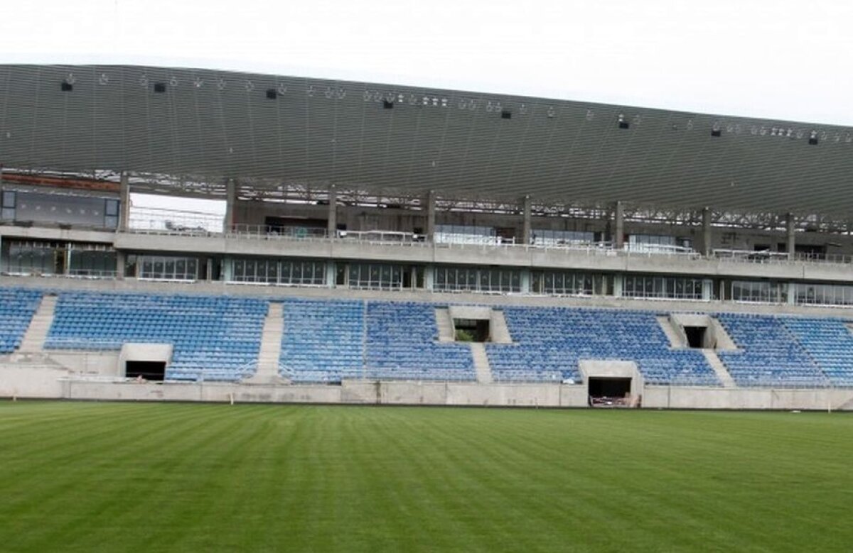 VIDEO + FOTO Imagini spectaculoase » Cum se vede de pe gazon noua bijuterie din România