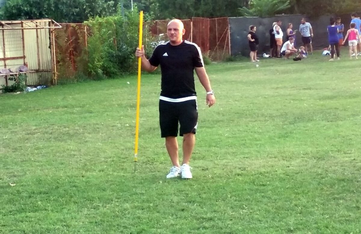 EXCLUSIV VIDEO+FOTO Noul antrenor al Rapidului vorbește pentru prima dată despre duelul cu Steaua din L4: "O aștept ca pe pâinea caldă" » Ce spune despre conflictul cu fostul președinte și modul inedit prin care-și disciplinează elevii