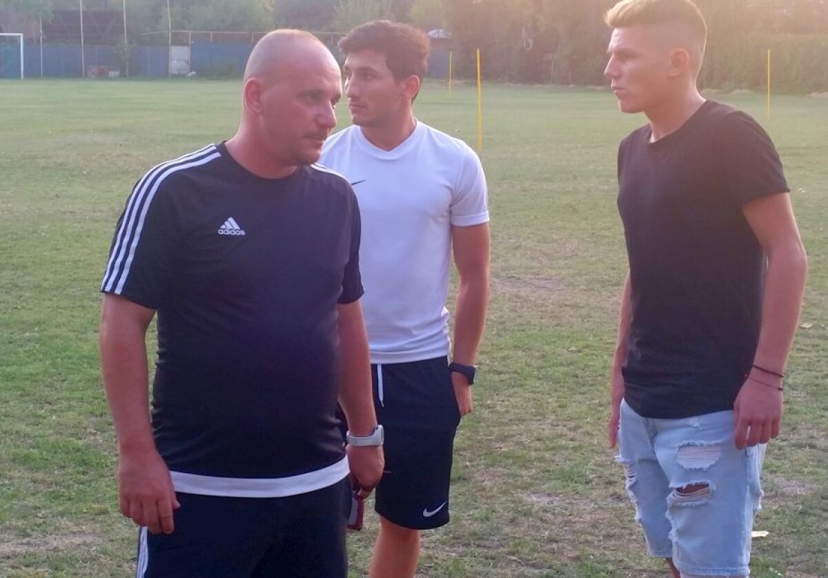 EXCLUSIV VIDEO+FOTO Noul antrenor al Rapidului vorbește pentru prima dată despre duelul cu Steaua din L4: "O aștept ca pe pâinea caldă" » Ce spune despre conflictul cu fostul președinte și modul inedit prin care-și disciplinează elevii