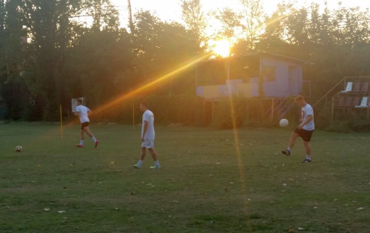 EXCLUSIV VIDEO+FOTO Noul antrenor al Rapidului vorbește pentru prima dată despre duelul cu Steaua din L4: "O aștept ca pe pâinea caldă" » Ce spune despre conflictul cu fostul președinte și modul inedit prin care-și disciplinează elevii