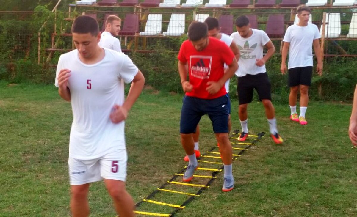 EXCLUSIV VIDEO+FOTO Noul antrenor al Rapidului vorbește pentru prima dată despre duelul cu Steaua din L4: "O aștept ca pe pâinea caldă" » Ce spune despre conflictul cu fostul președinte și modul inedit prin care-și disciplinează elevii