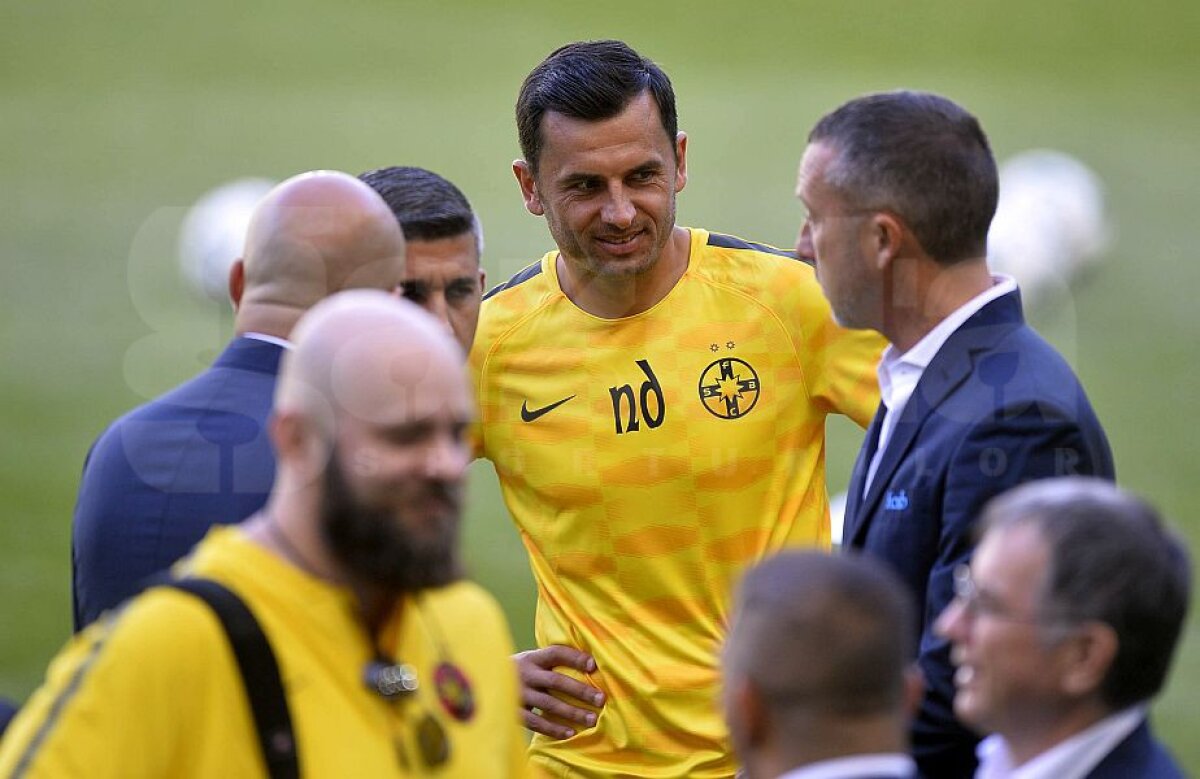 Sporting - FCSB // Corespondență din Portugalia VIDEO+FOTO » Dică nu e speriat de diferența de valoare față de portughezi: "Nu veneam aici dacă nu credeam în șansa noastră" + Care sunt șansele ca Teixeira să joace